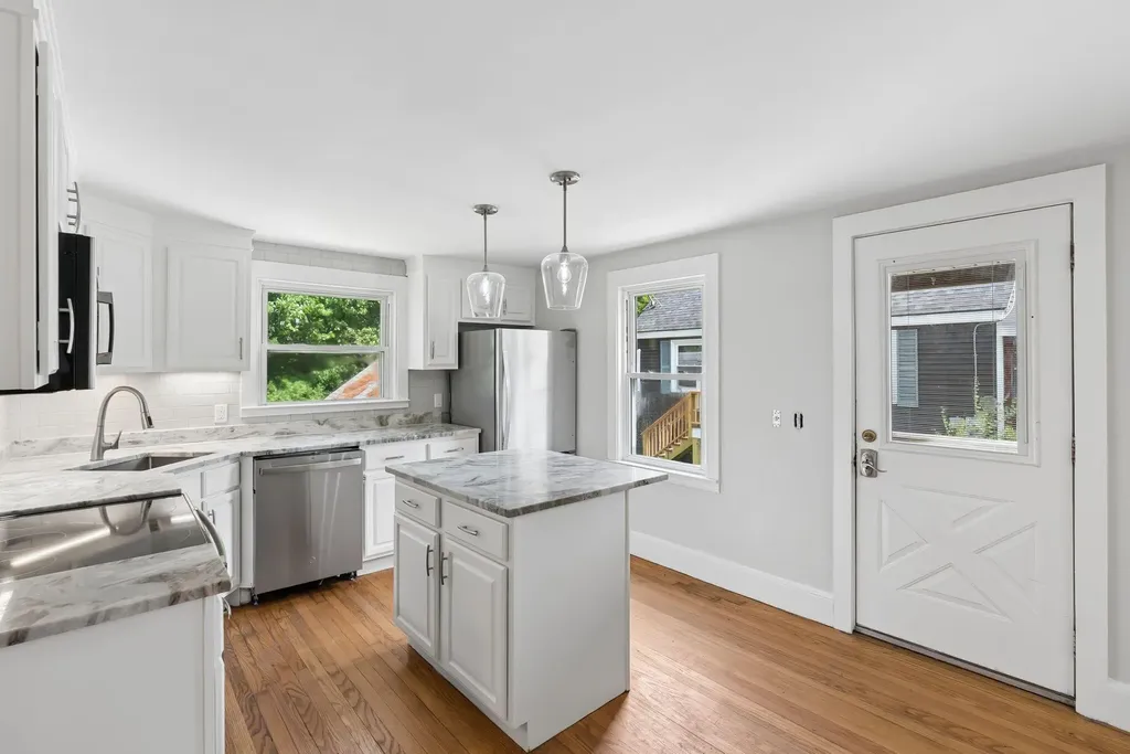19 Fairlawn Avenue Westbrook ME 04092