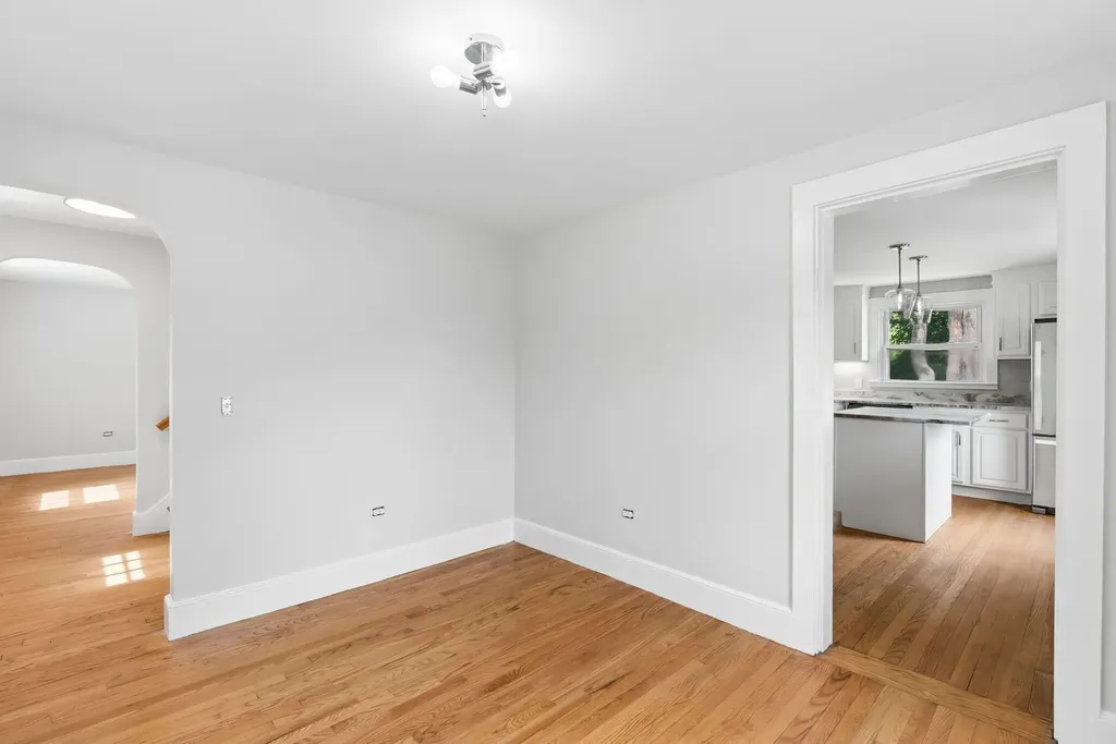 19 Fairlawn Avenue Westbrook ME 04092