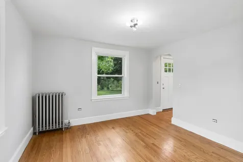 19 Fairlawn Avenue Westbrook ME 04092