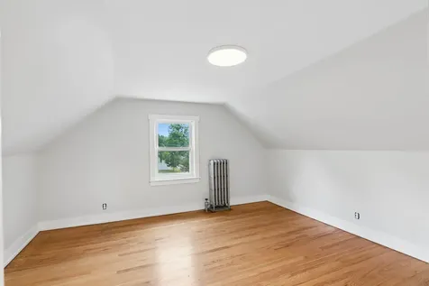 19 Fairlawn Avenue Westbrook ME 04092