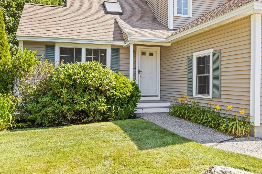 60 Shadagee Road Saco ME 04072