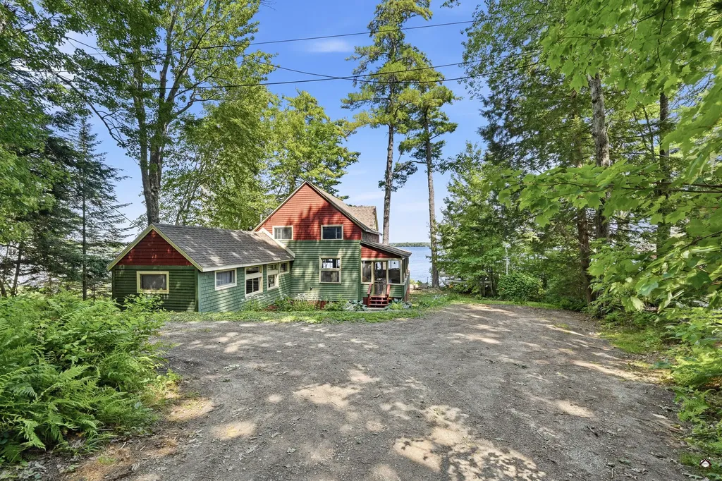 33 Rough Lane Belgrade ME 04917
