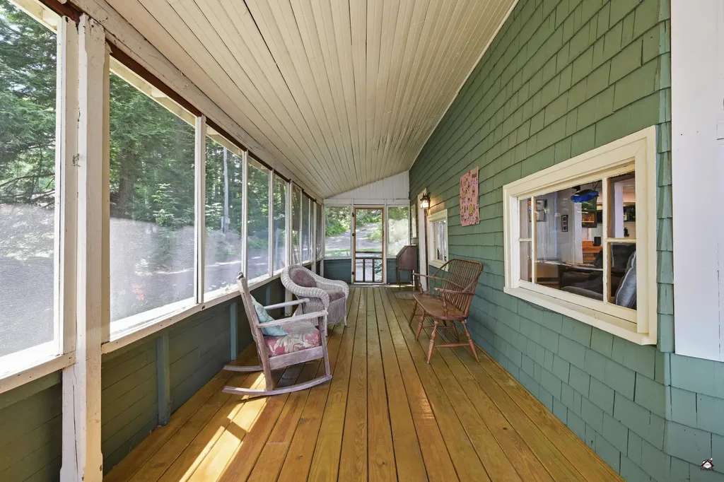 33 Rough Lane Belgrade ME 04917