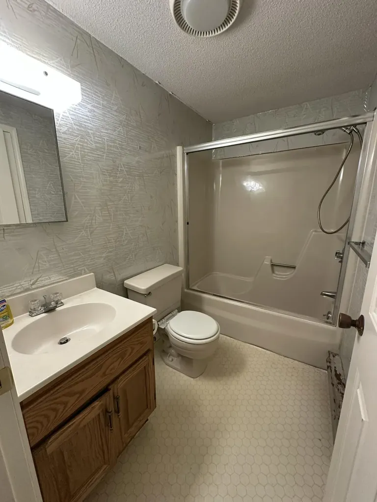 231 Flintlock Village Wells ME 04090