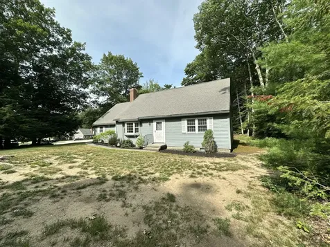 231 Flintlock Village Wells ME 04090