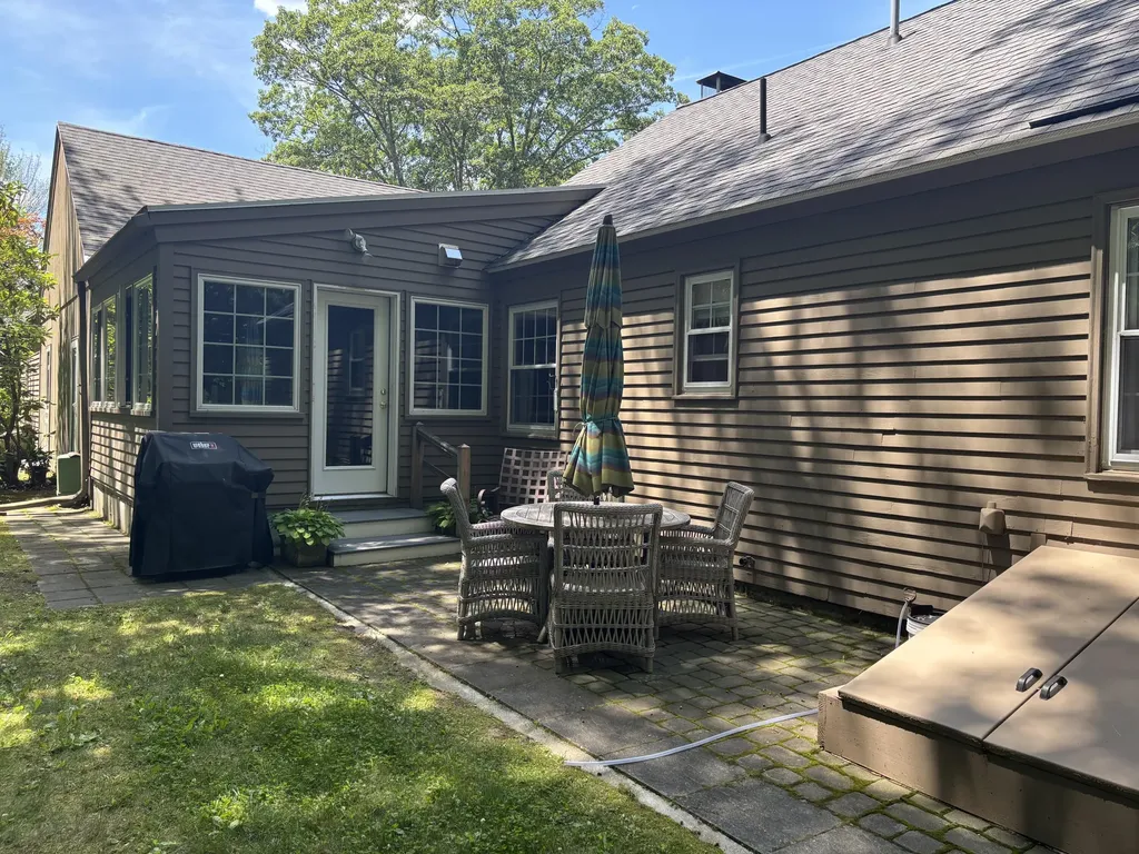 17 Wood Pond Lane Kennebunk ME 04043