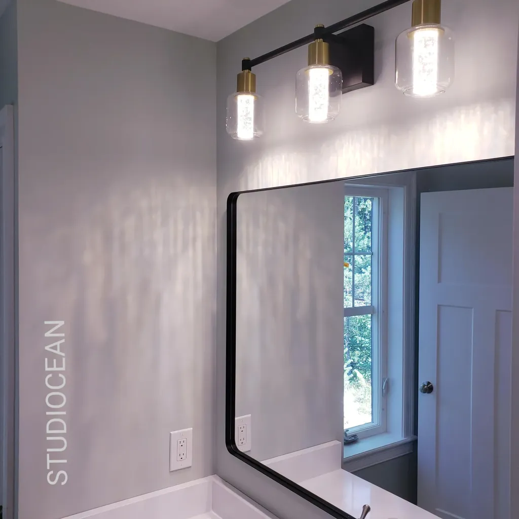 11 Heritage Way Saco ME 04072