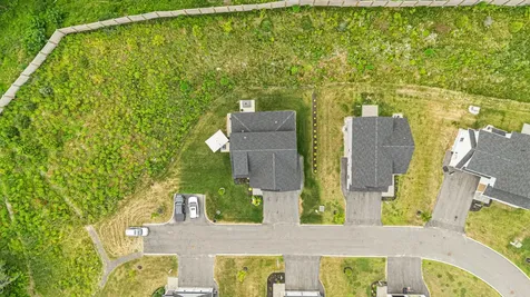 9 Waxwing Lane Falmouth ME 04105