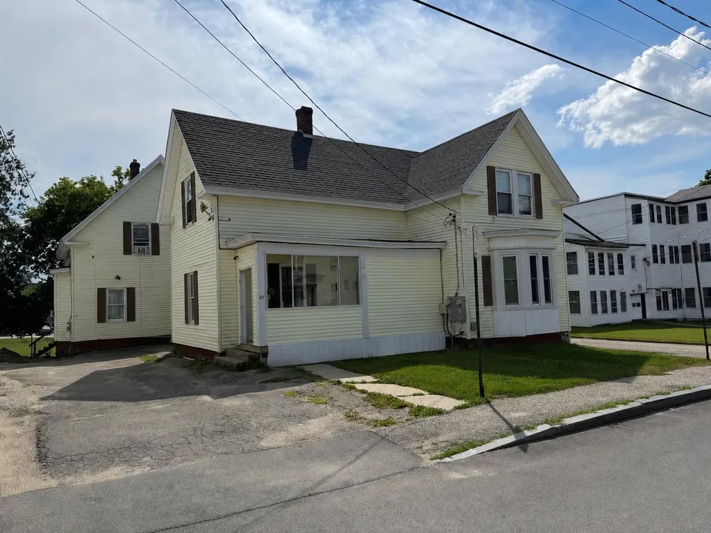 21 Elm Street Lewiston ME 04240