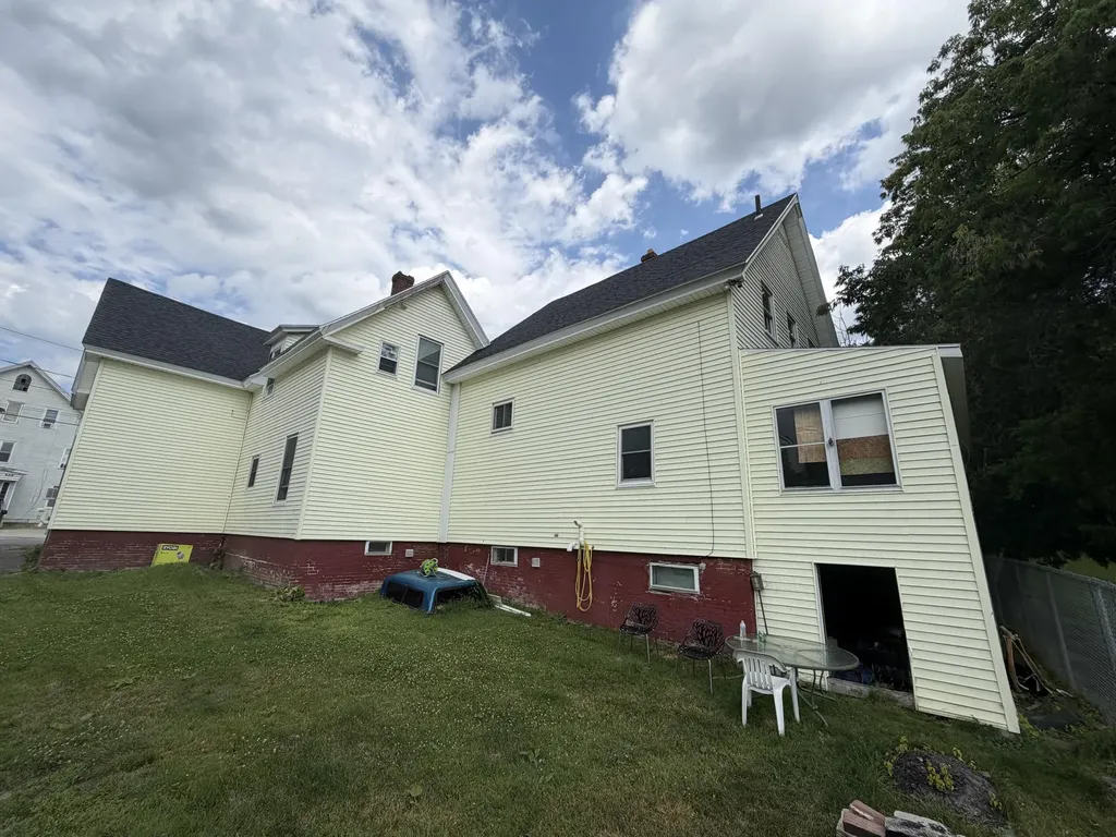 19/21 Elm Street Lewiston ME 04240