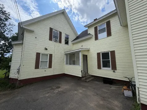 19/21 Elm Street Lewiston ME 04240