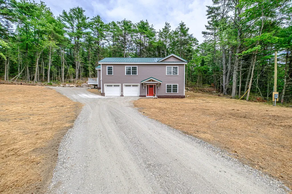 59 Old Dresden Road Wiscasset ME 04578