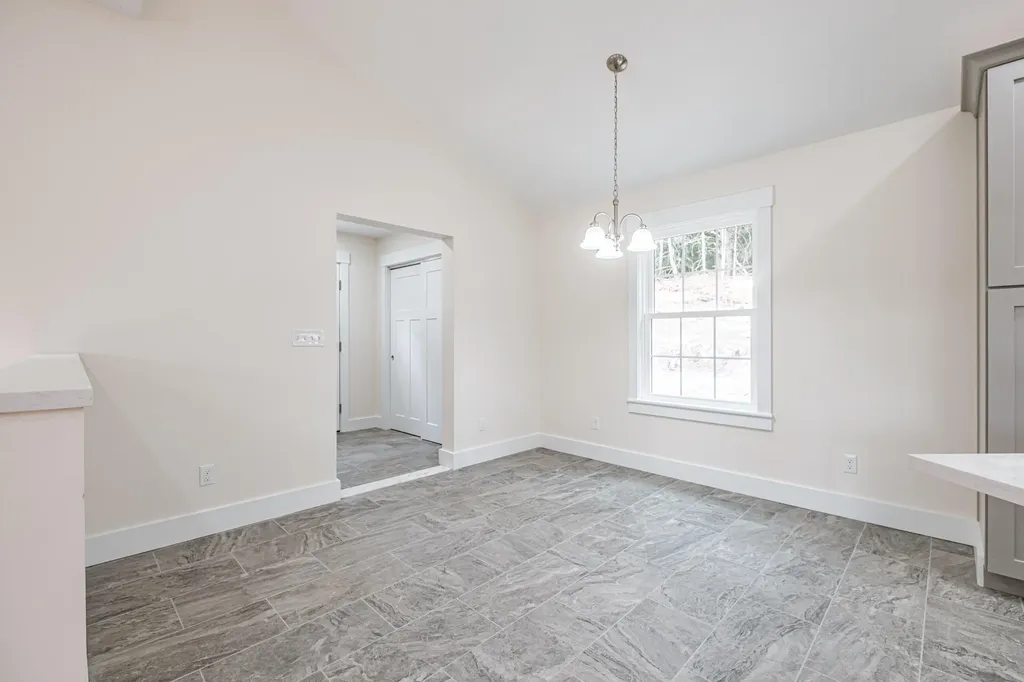 59 Old Dresden Road Wiscasset ME 04578