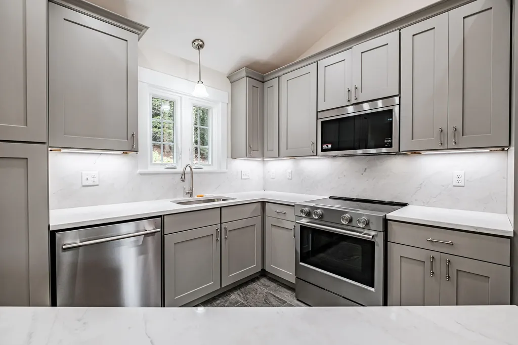 59 Old Dresden Road Wiscasset ME 04578