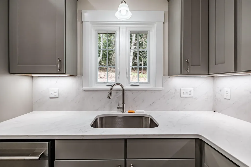 59 Old Dresden Road Wiscasset ME 04578