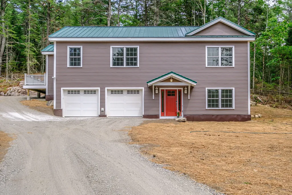 59 Old Dresden Road Wiscasset ME 04578