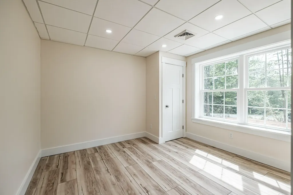 59 Old Dresden Road Wiscasset ME 04578