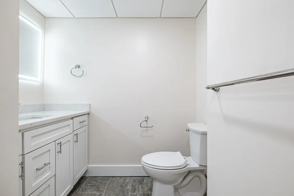 59 Old Dresden Road Wiscasset ME 04578