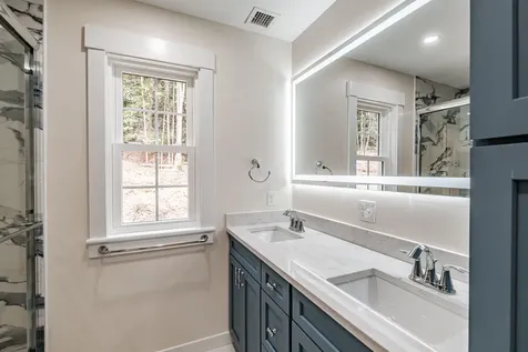 59 Old Dresden Road Wiscasset ME 04578