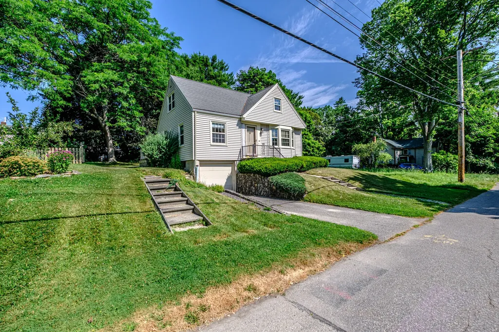 38 Lucas Street Portland ME 04102