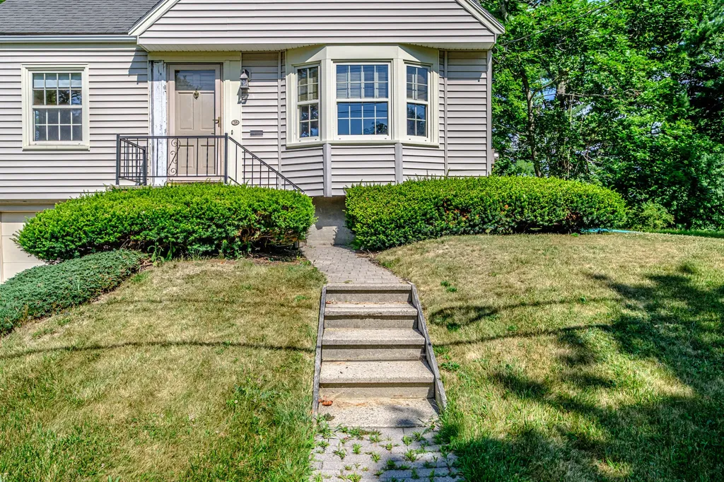38 Lucas Street Portland ME 04102