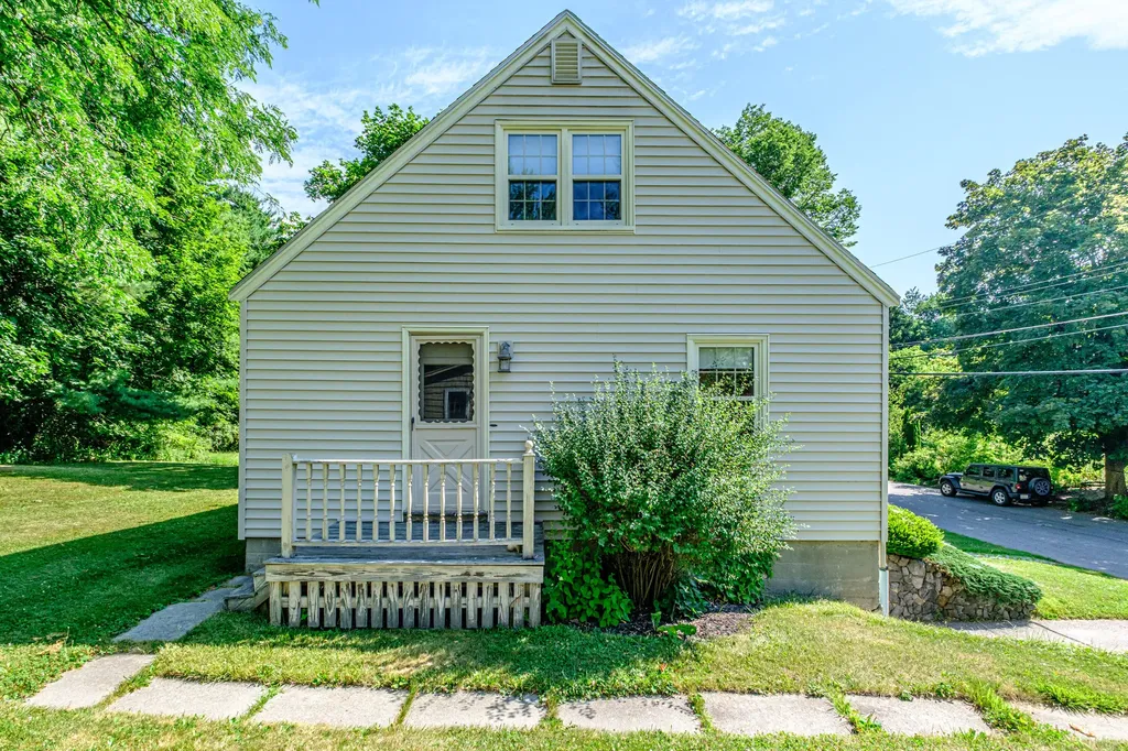 38 Lucas Street Portland ME 04102