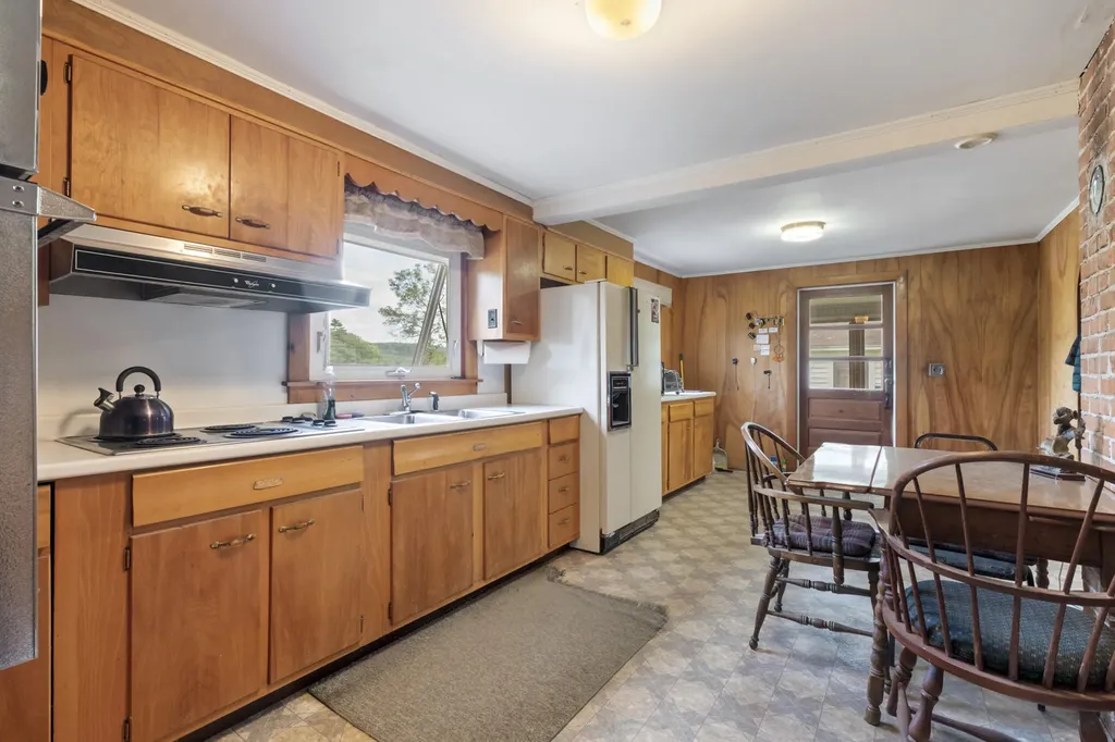 2481 Kennebec River Road Concord Twp ME 04920