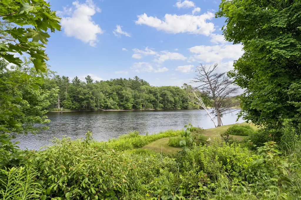2481 Kennebec River Road Concord Twp ME 04920
