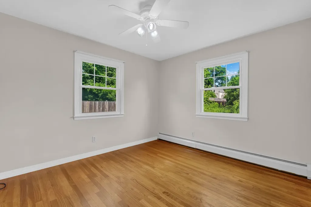184 Harvard Street Auburn ME 04210