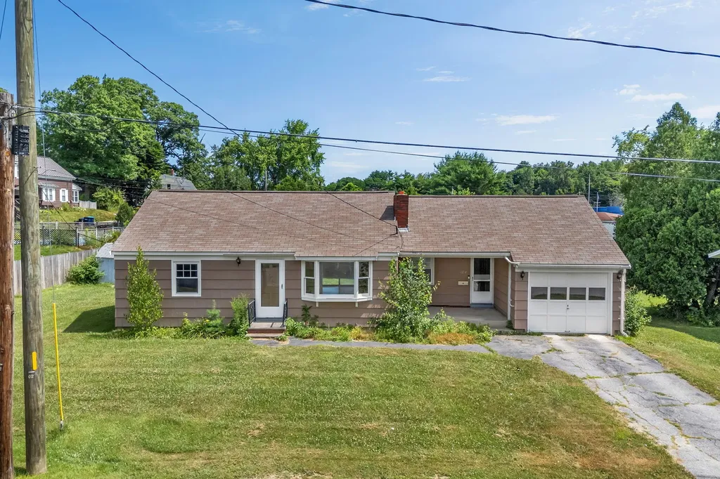 184 Harvard Street Auburn ME 04210