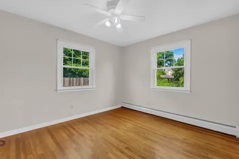 184 Harvard Street Auburn ME 04210