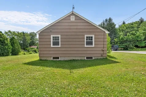 184 Harvard Street Auburn ME 04210