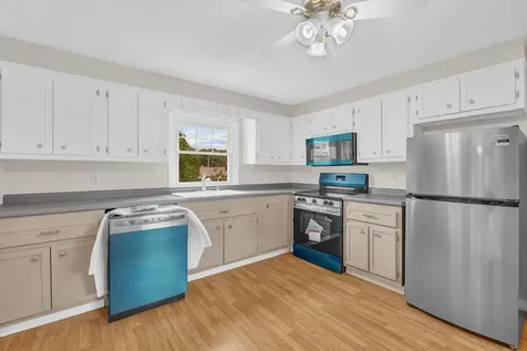 184 Harvard Street Auburn ME 04210