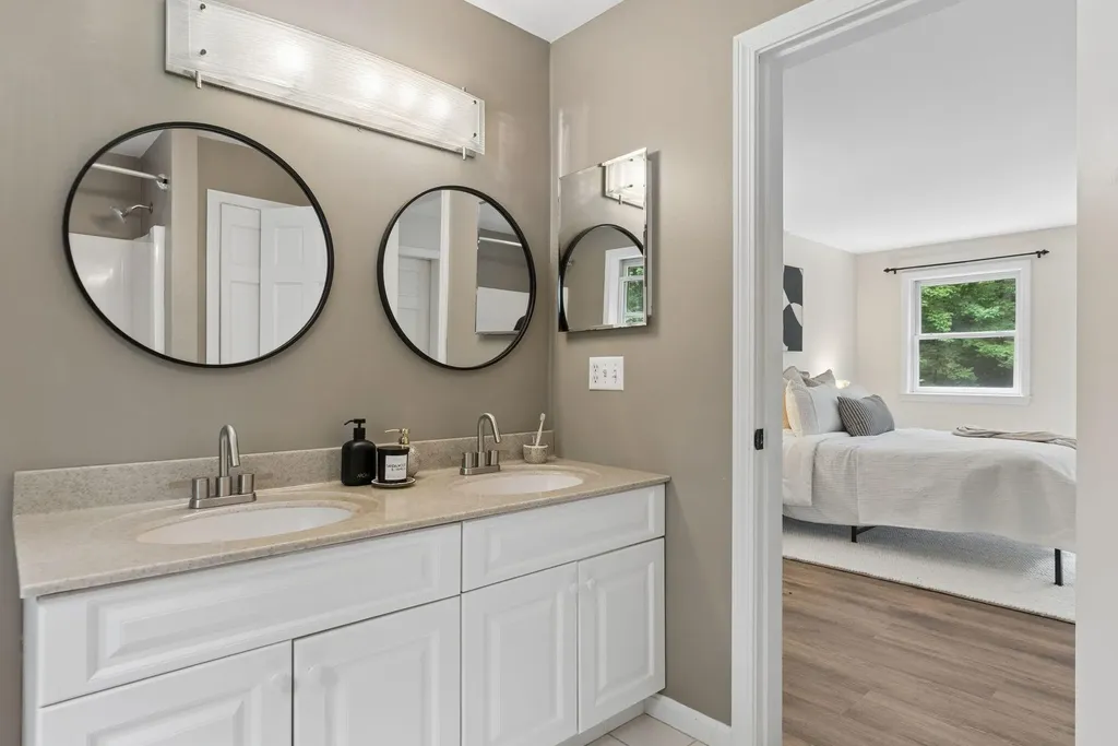 110 Christopher Road North Yarmouth ME 04097