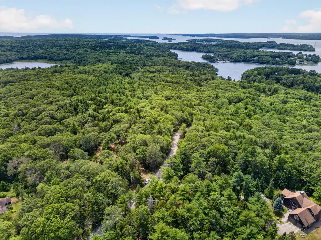 R-4 120-c Ledgewood Drive Boothbay ME 04537