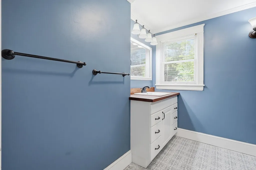 75 Pennell Avenue Portland ME 04103
