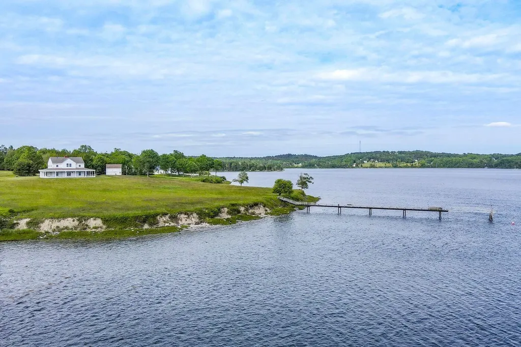 118 Wescott Battery Castine ME 04421