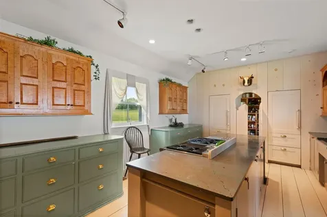 118 Wescott Battery Castine ME 04421