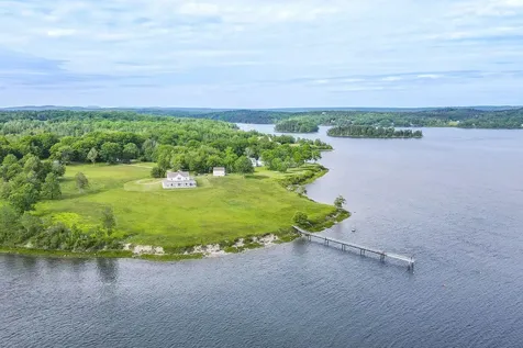 118 Wescott Battery Castine ME 04421