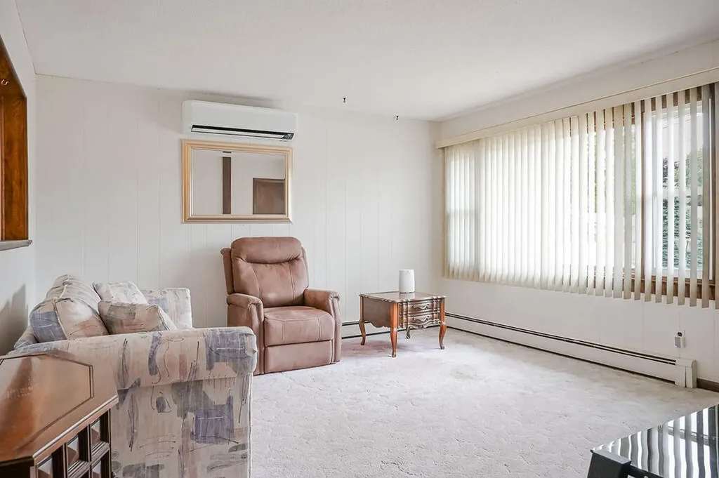 20 Swale Lane Lewiston ME 04240