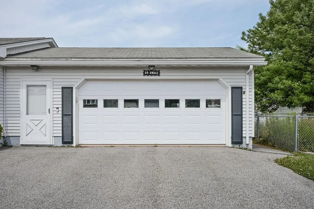 20 Swale Lane Lewiston ME 04240