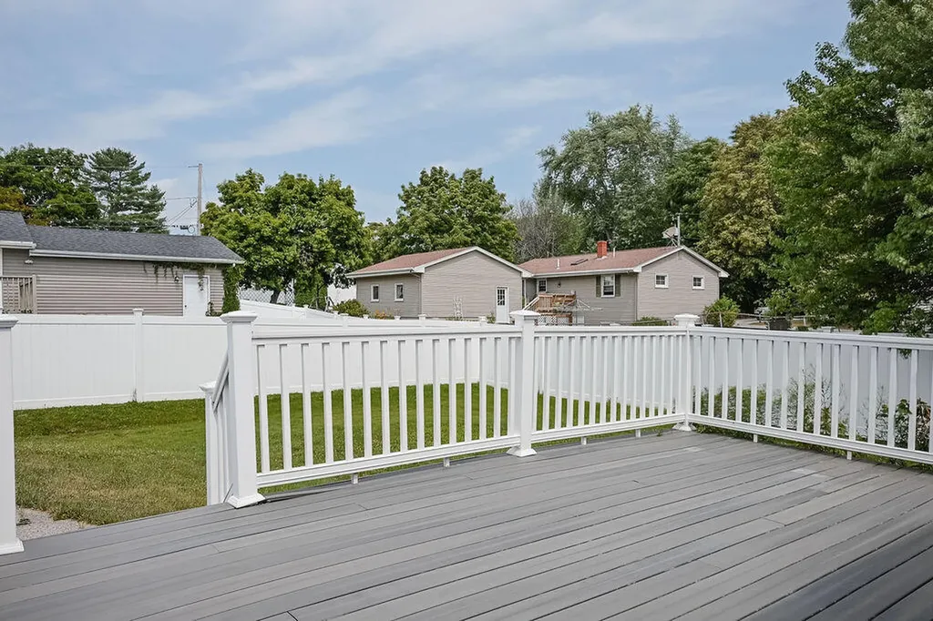 20 Swale Lane Lewiston ME 04240