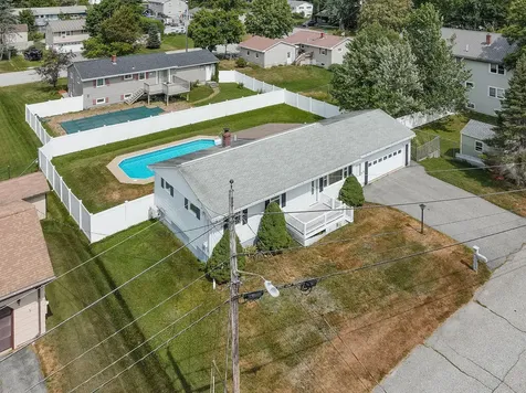 20 Swale Lane Lewiston ME 04240
