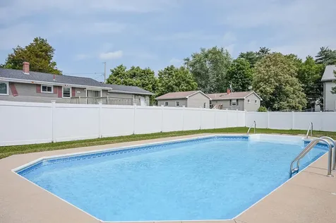 20 Swale Lane Lewiston ME 04240