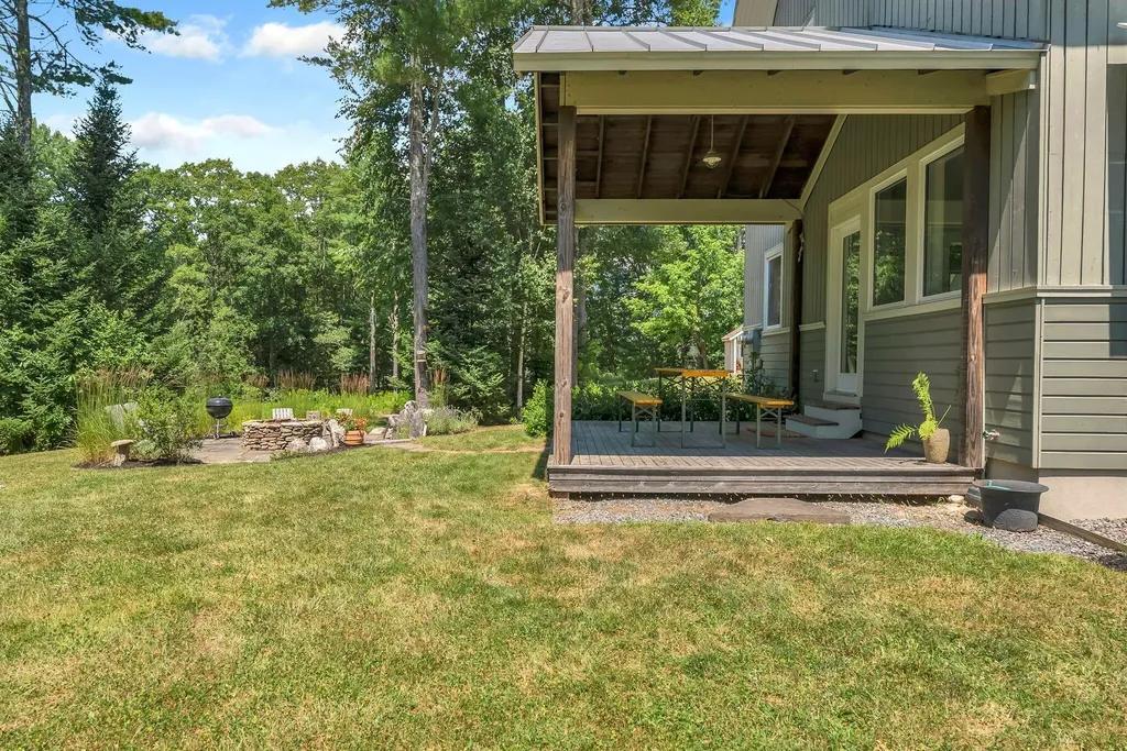 10 Cranberry Ridge Road Freeport ME 04032
