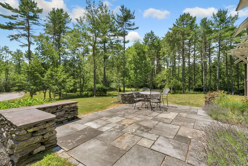10 Cranberry Ridge Road Freeport ME 04032