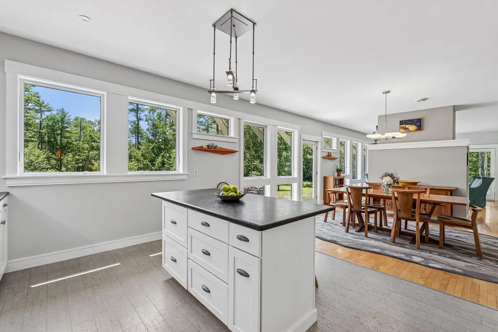 10 Cranberry Ridge Road Freeport ME 04032