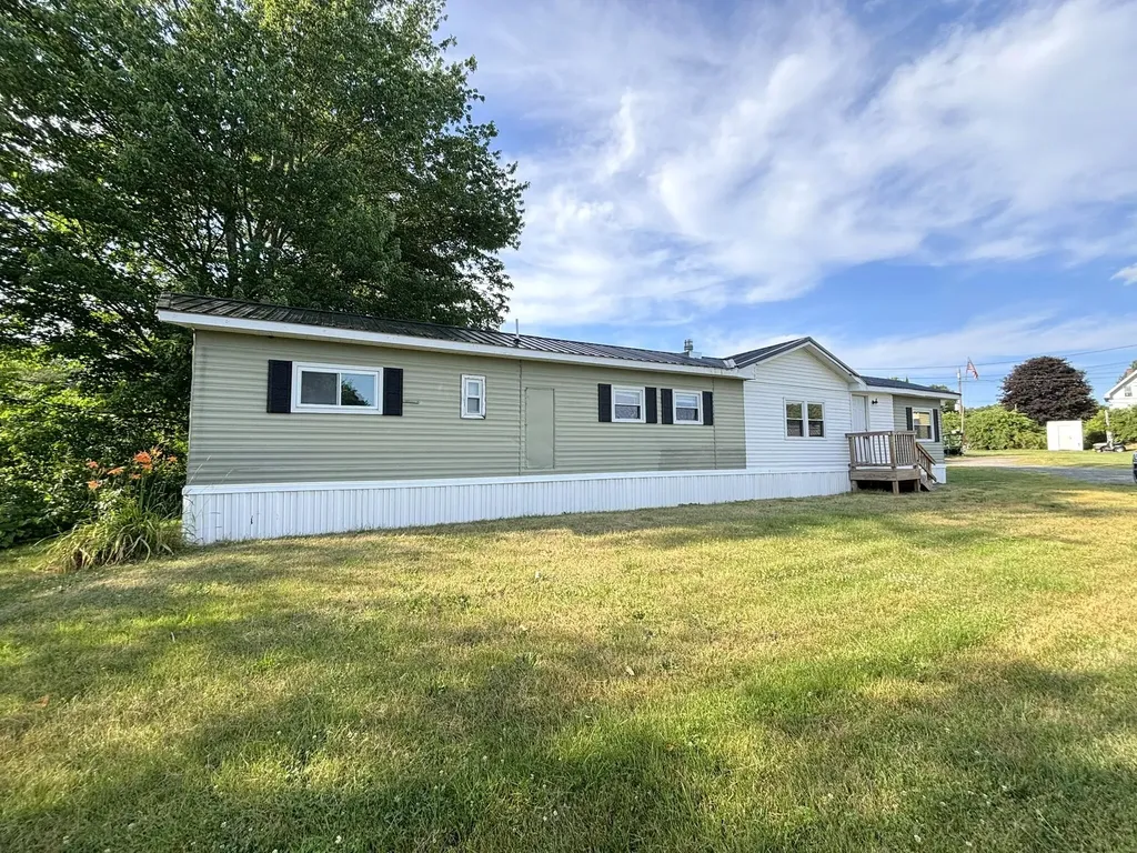 22 Elwood Drive Clinton ME 04927