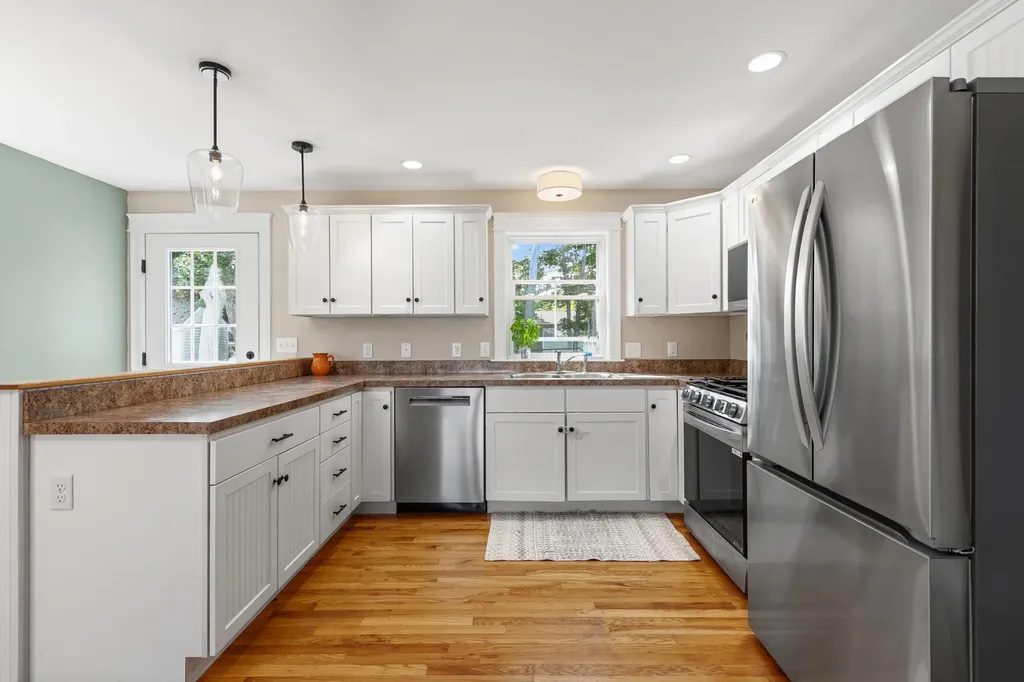 98 Cumberland Road South Portland ME 04106