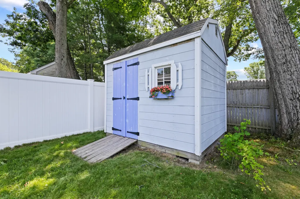 98 Cumberland Road South Portland ME 04106